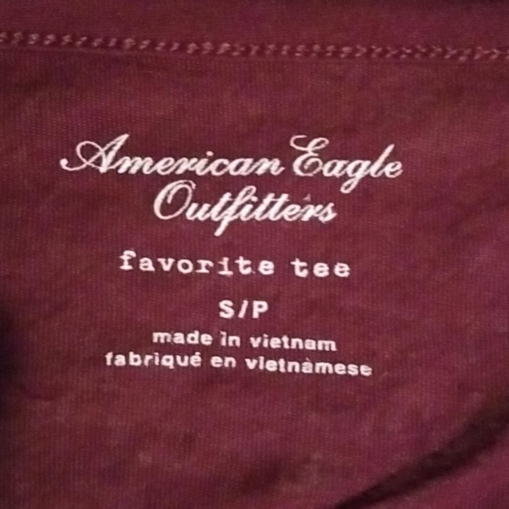 American Eagle burgundy long sleeve - Picture 2 of 2